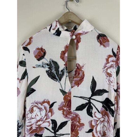 Akira Women’s Loose Chiffon Floral Blouse with V-Neck and Choker Detail Size S - Picture 6 of 13